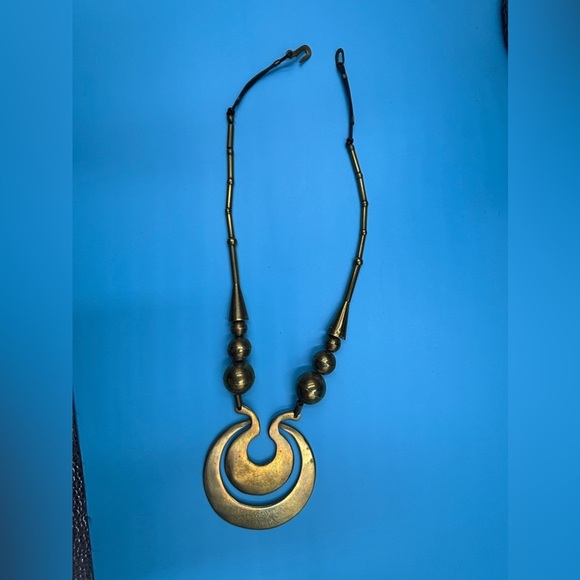 Four Vintage Brass Necklaces. One Lot Sale. Bulk Purchase. - Picture 4 of 9